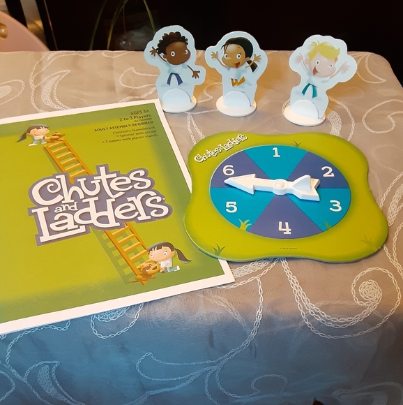 Chutes and Ladders Game Ages 3+ Hasbro - Picture 6 of 9